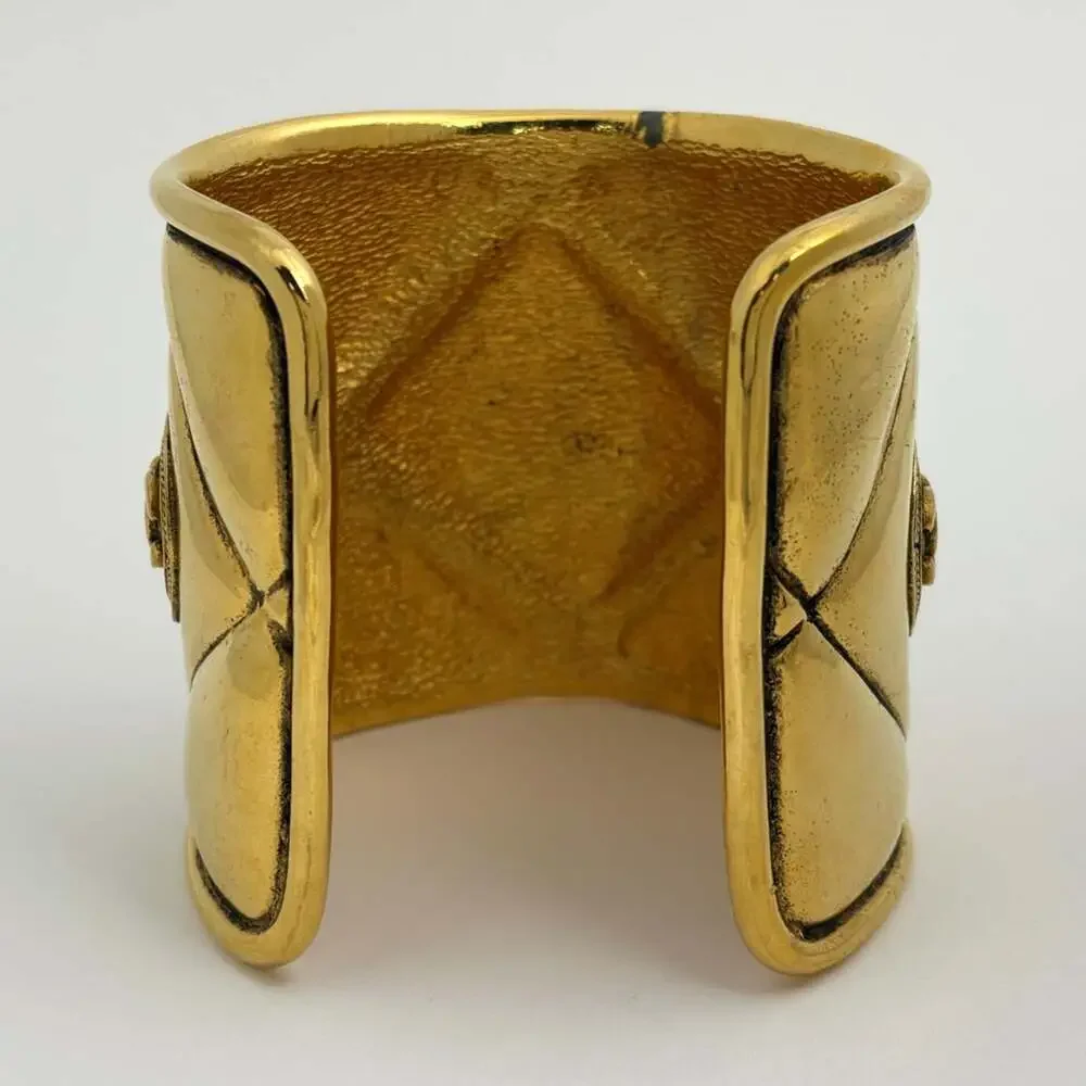 Chanel Cc Logo Bracelet Metal #247035C10B - Picture 3 of 9